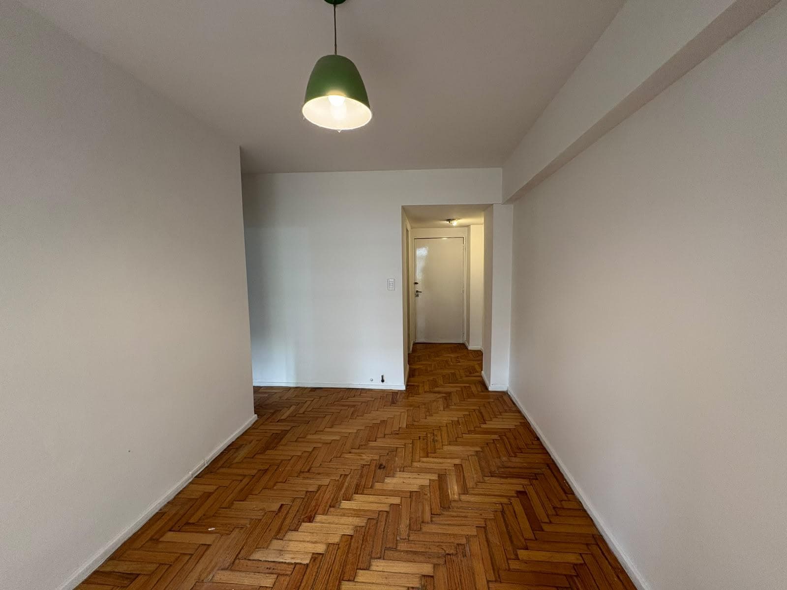 Belgrano, Alquiler Departamento de 2 Ambientes con Balcón, 42M2 Totales, Excelente Estado y Luminoso