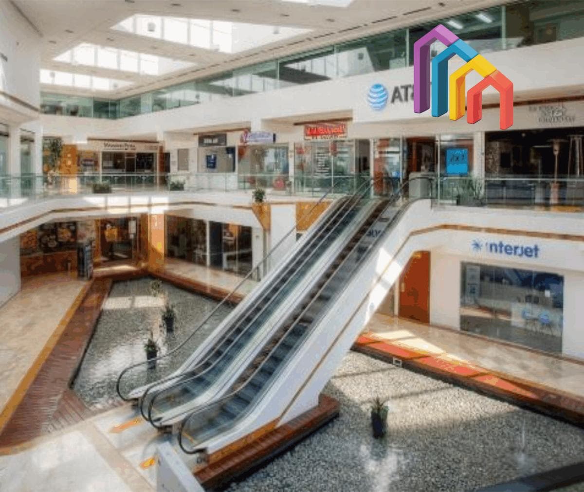 Plaza Victoria Shopping Center