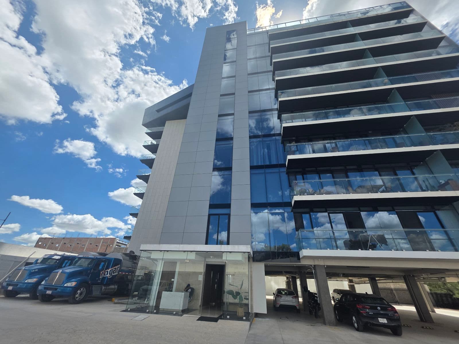 Furnished Apartment - Omega Black Tower - Norponiente