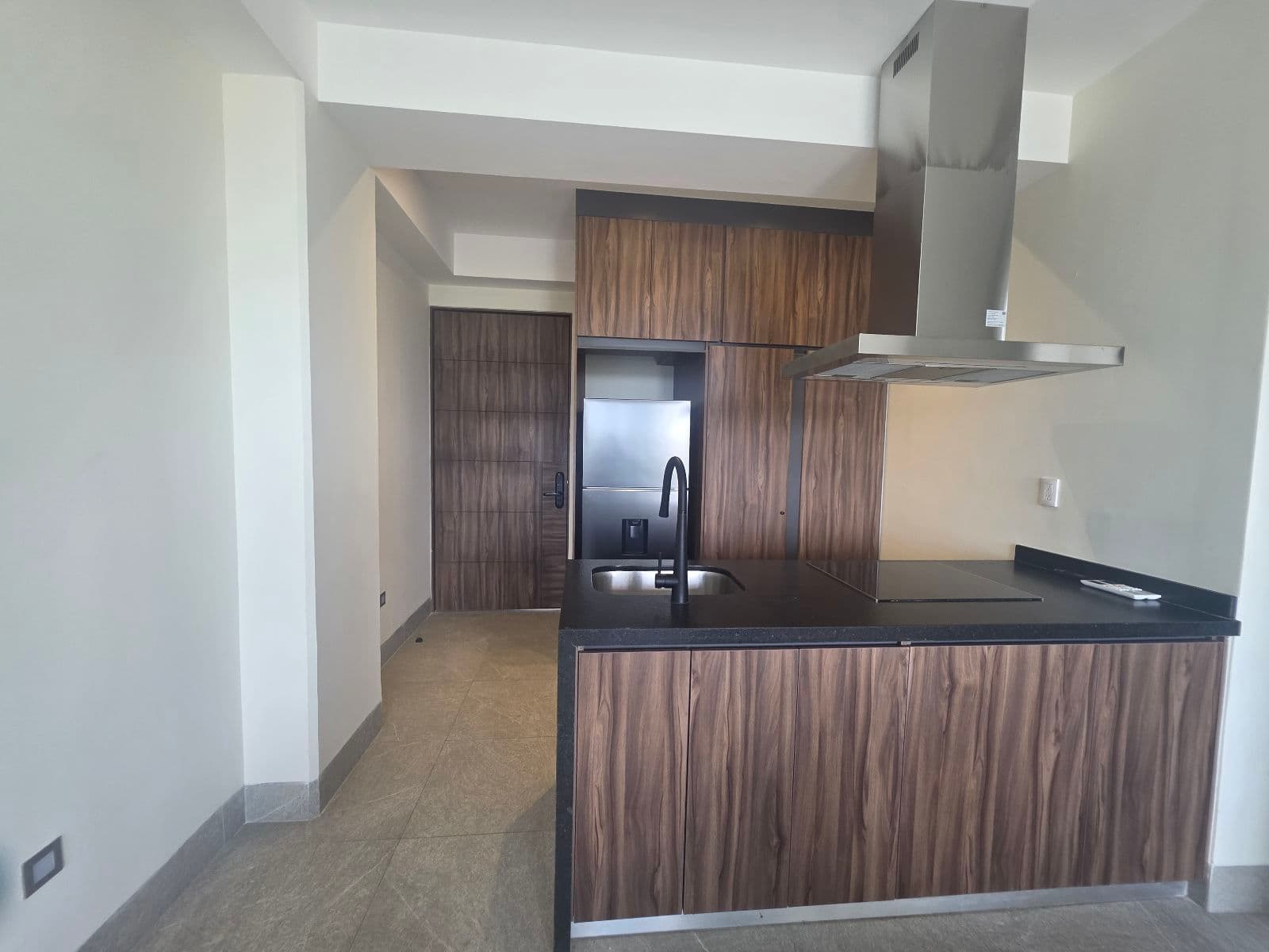 Furnished Apartment - Omega Black Tower - Norponiente