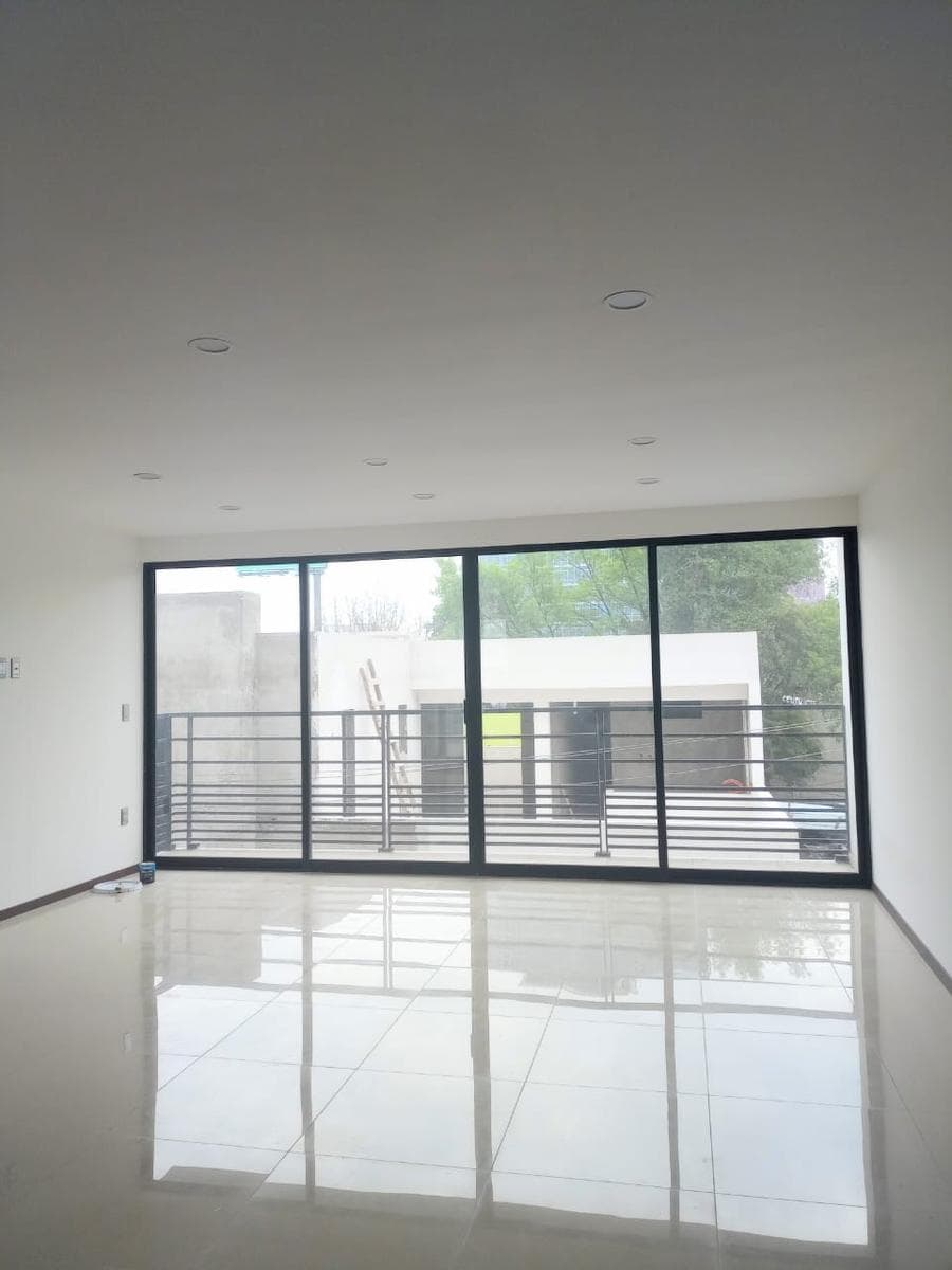 Apartment for Rent with a Terrace, 5 Minutes from Polanco, Miguel Hidalgo