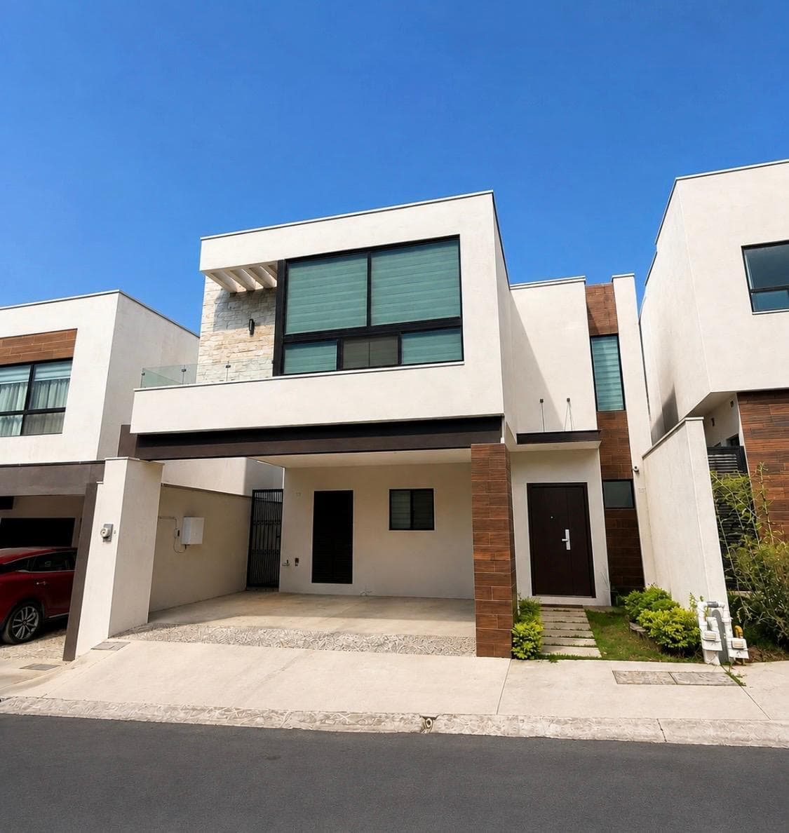FULLY FURNISHED HOUSE FOR SALE IN VALLE DE CUMBRES, PICACHO-GARCIA PREMIER SECTOR