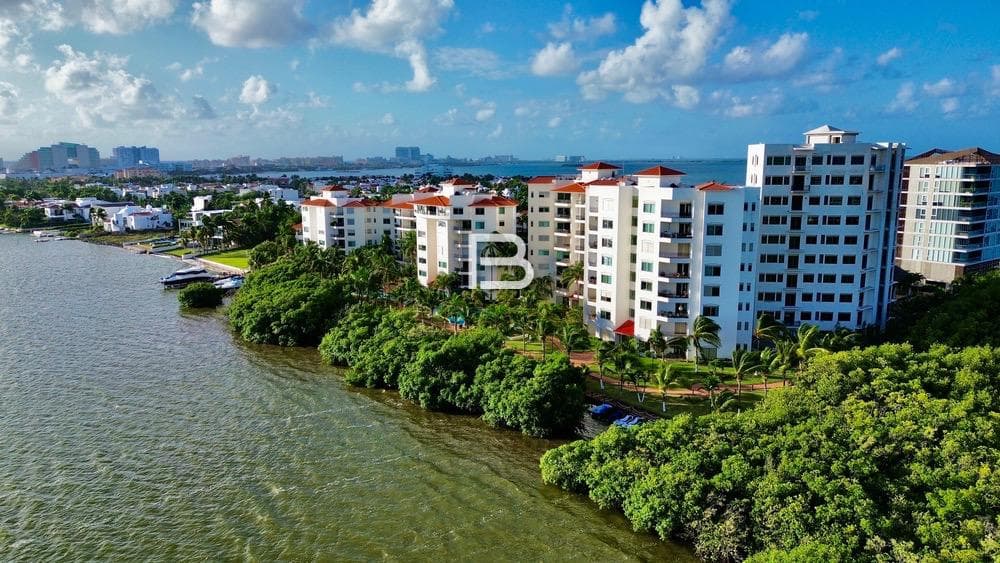 Isla Dorada Apartment for Sale