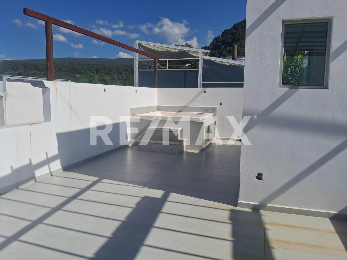 House for Sale in Morelos, Ocotepec, Cuernavaca
