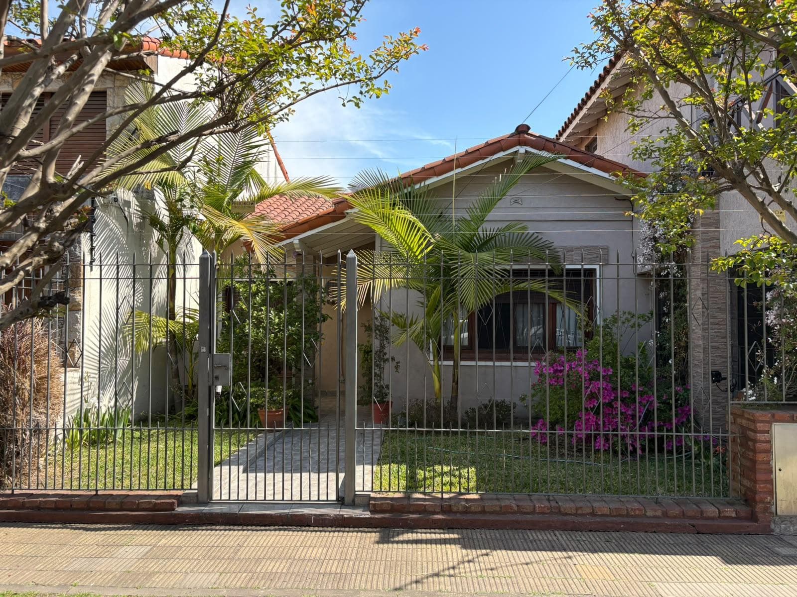 Casa - Venta - Banfield