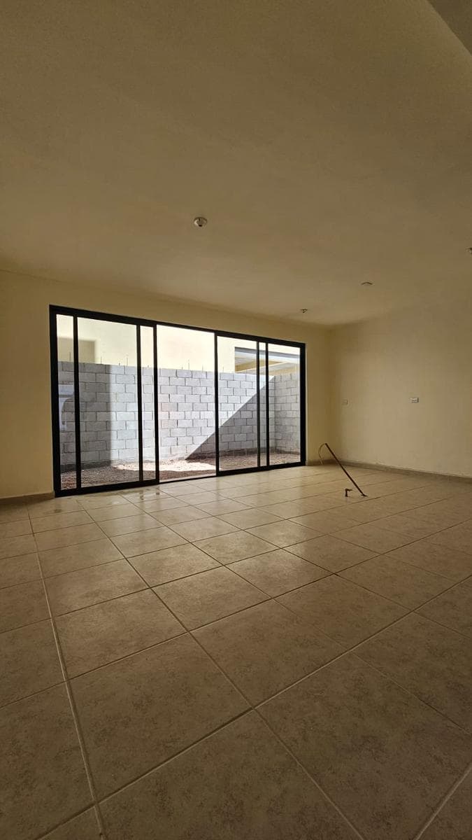 A great opportunity: a corner home in the secluded Modelo Turquesa neighborhood
