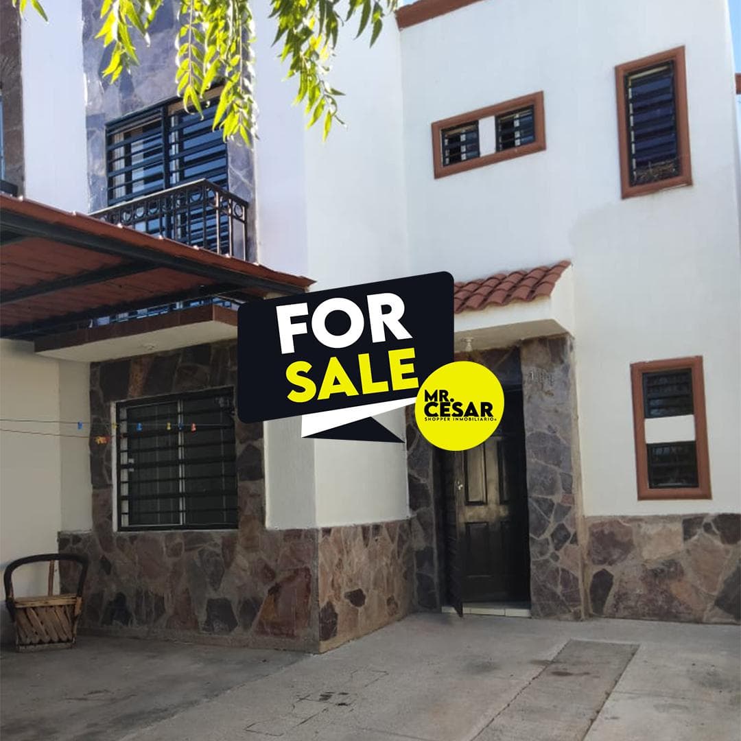 House for Sale in Las Lomas