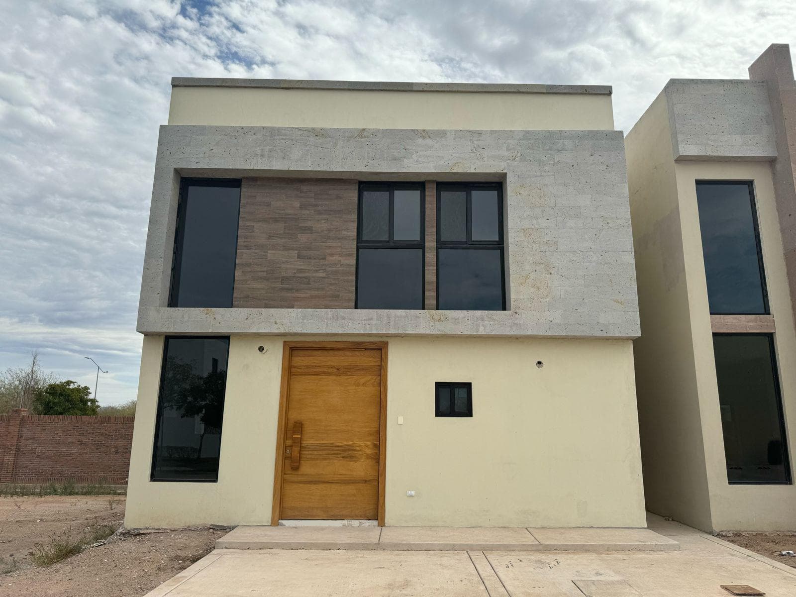 Brand-New House for Sale in Altozano Residencial