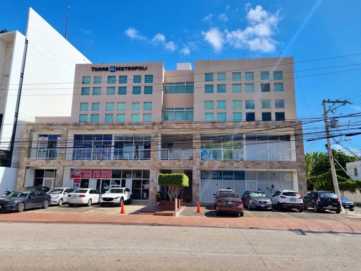OFFICES FOR RENT ON COBÁ AVENUE IN CANCÚN | STRATEGIC LOCATION