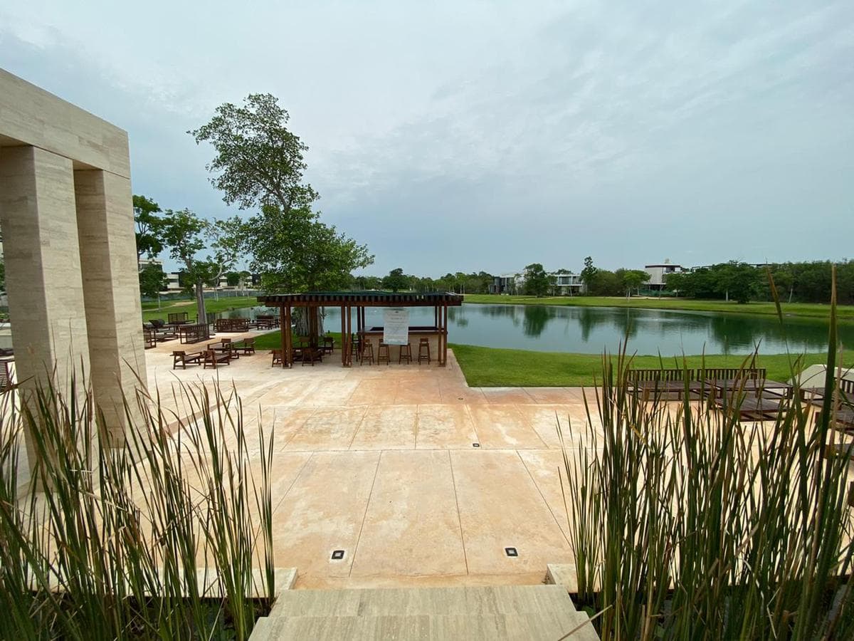 Land for sale on PRIVADA CABO NORTE, next to Plaza La Isla in Temozón Norte, Mérida, Yucatán