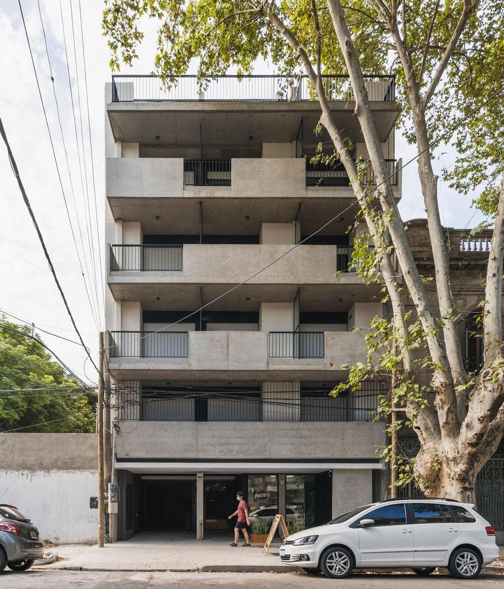 Covered Parking Spaces for Sale on the Ground Floor and Basement Level in the Faculties Area, Rosario
