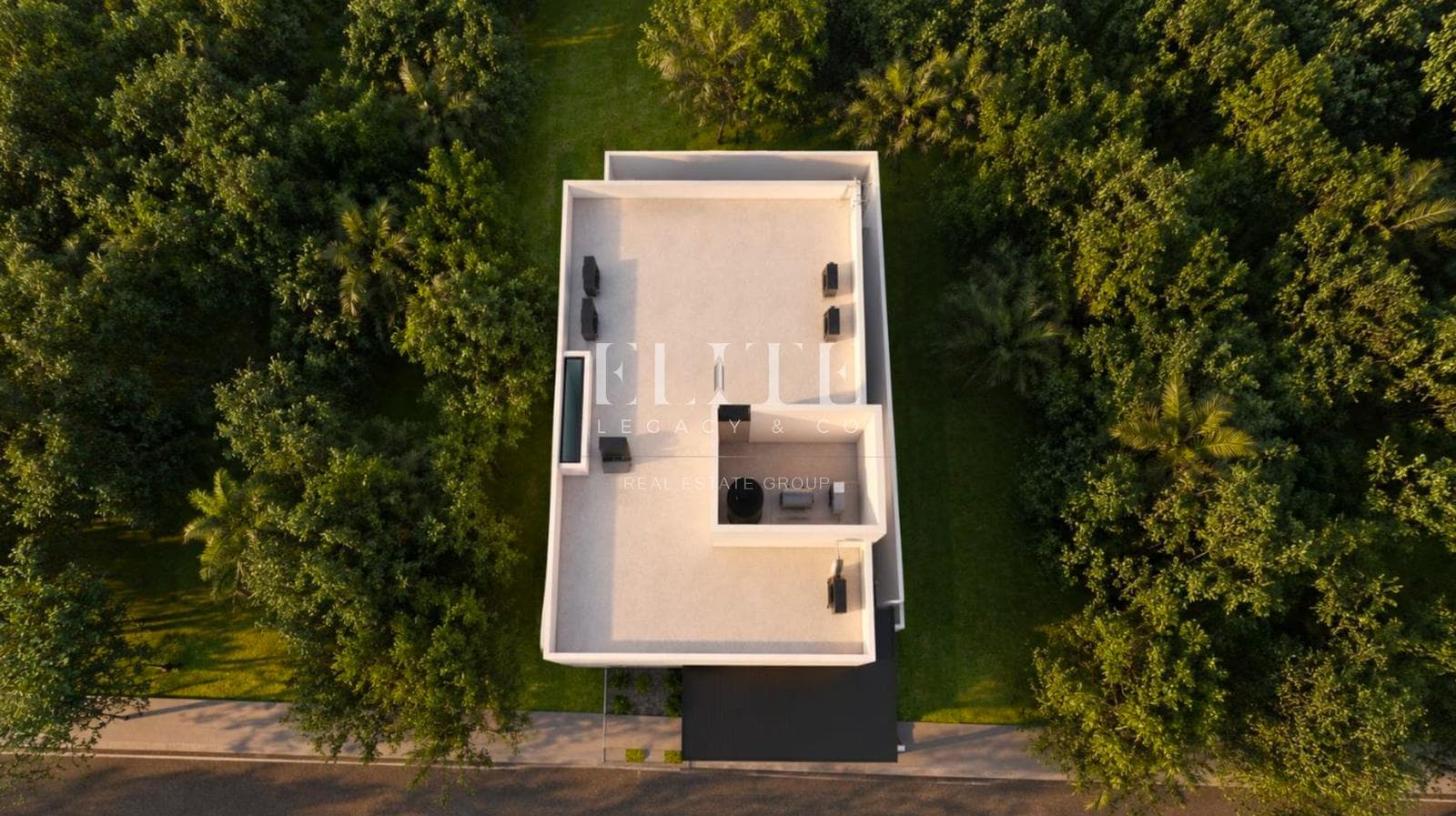 Casa en Preventa en Residencial VÍA CUMBRES de 4 Recámaras con Alberca y Recámara en Planta Baja