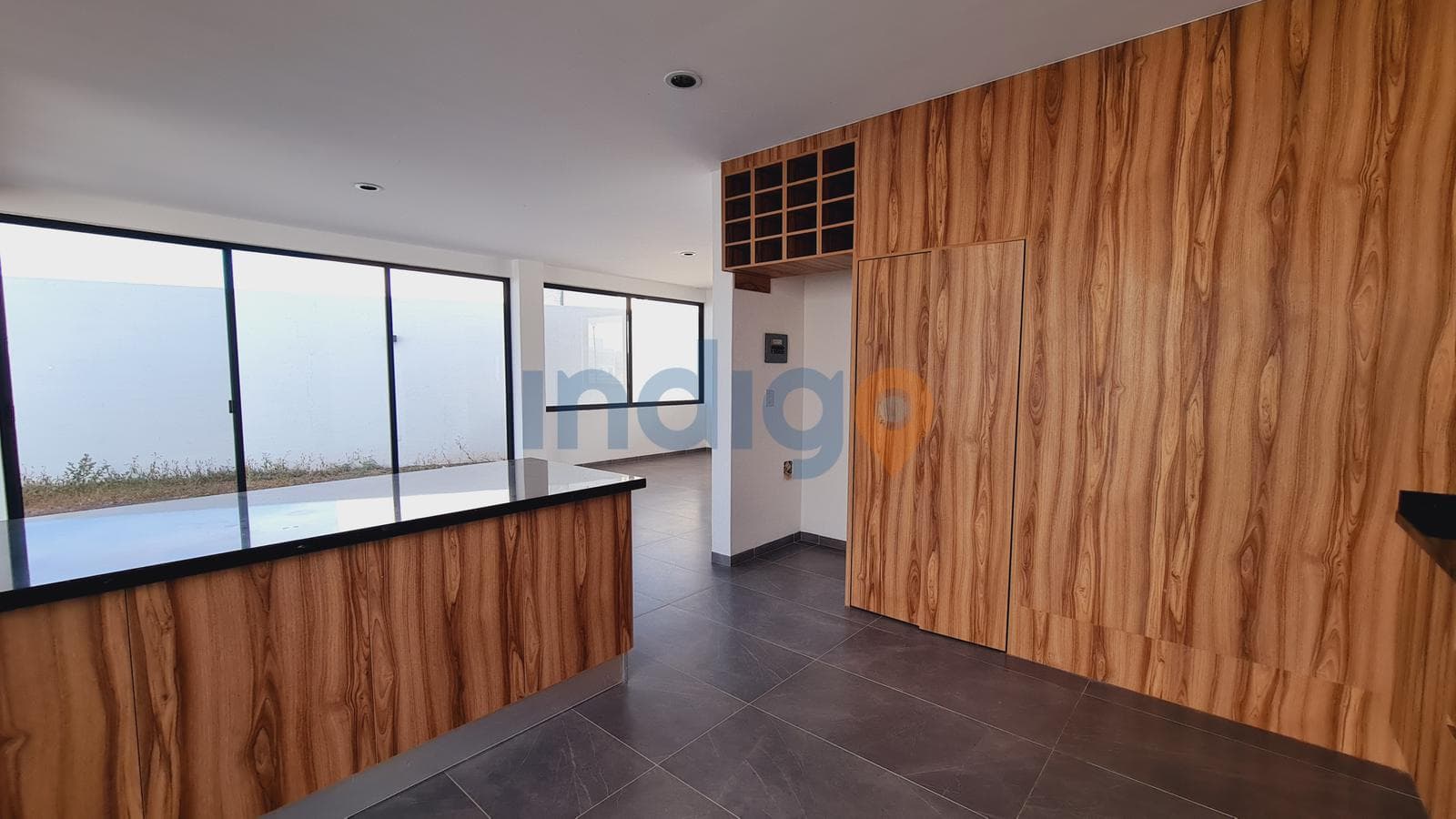House for Sale in Ciudad Maderas in the Taray Royal Club Condominium