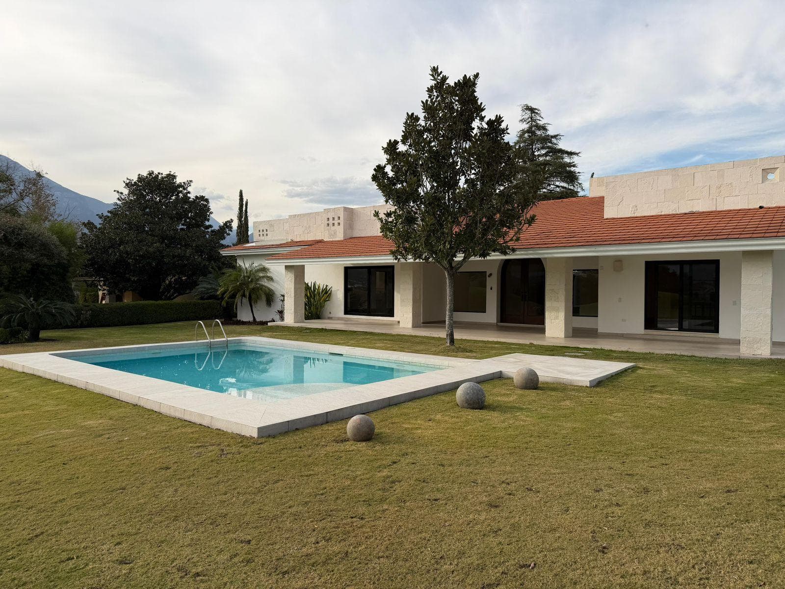 FOR RENT: House in HACIENDA LAS MISIONES with a Pool and View of the Golf Course | NATIONAL HIGHWAY Area