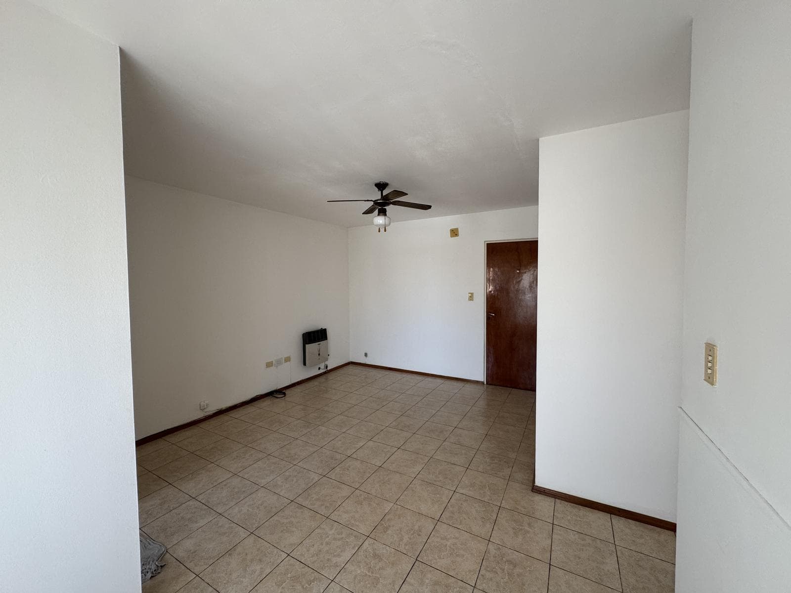 1-BEDROOM APARTMENT FOR SALE IN DOWNTOWN