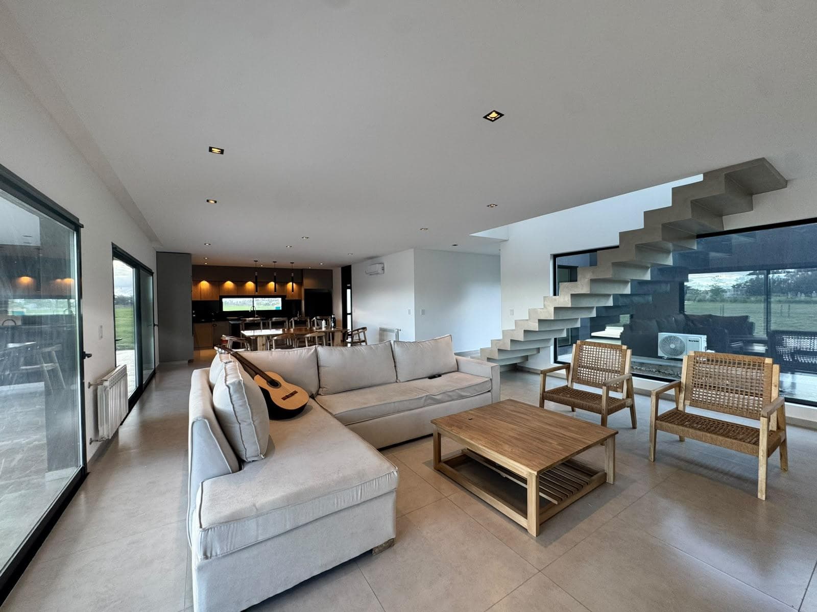 HOUSE FOR SALE WITH A VIEW OF THE SAN ELISEO GOLF LAGOON