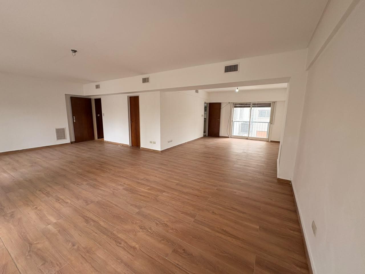 5-ROOM APARTMENT FOR SALE WITH GARAGE IN CABALLITO