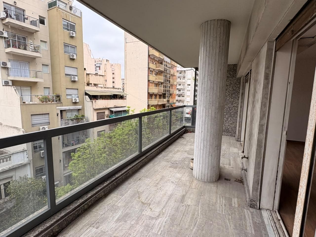 5-ROOM APARTMENT FOR SALE WITH GARAGE IN CABALLITO