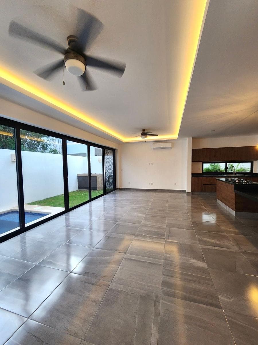 Apartment in the Vía Cumbres Subdivision