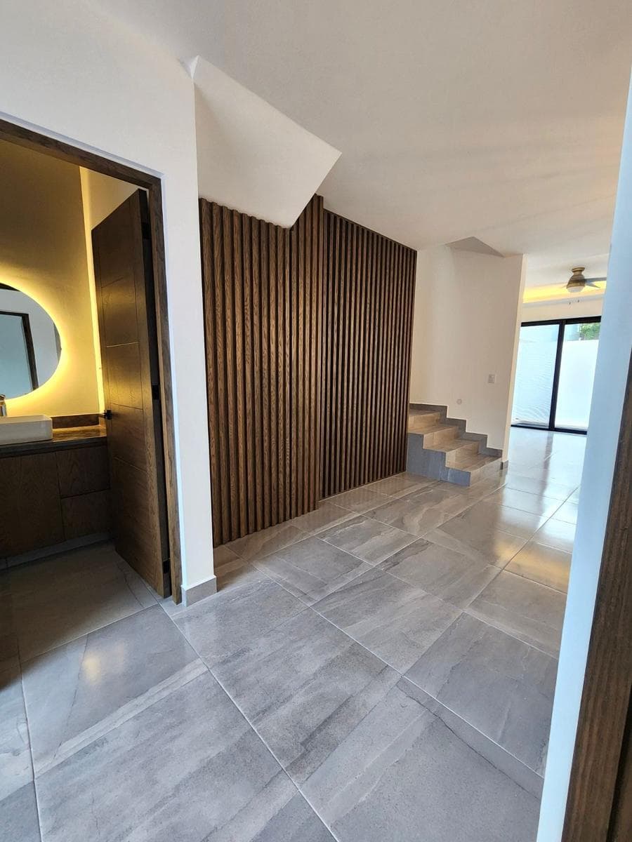Apartment in the Vía Cumbres Subdivision