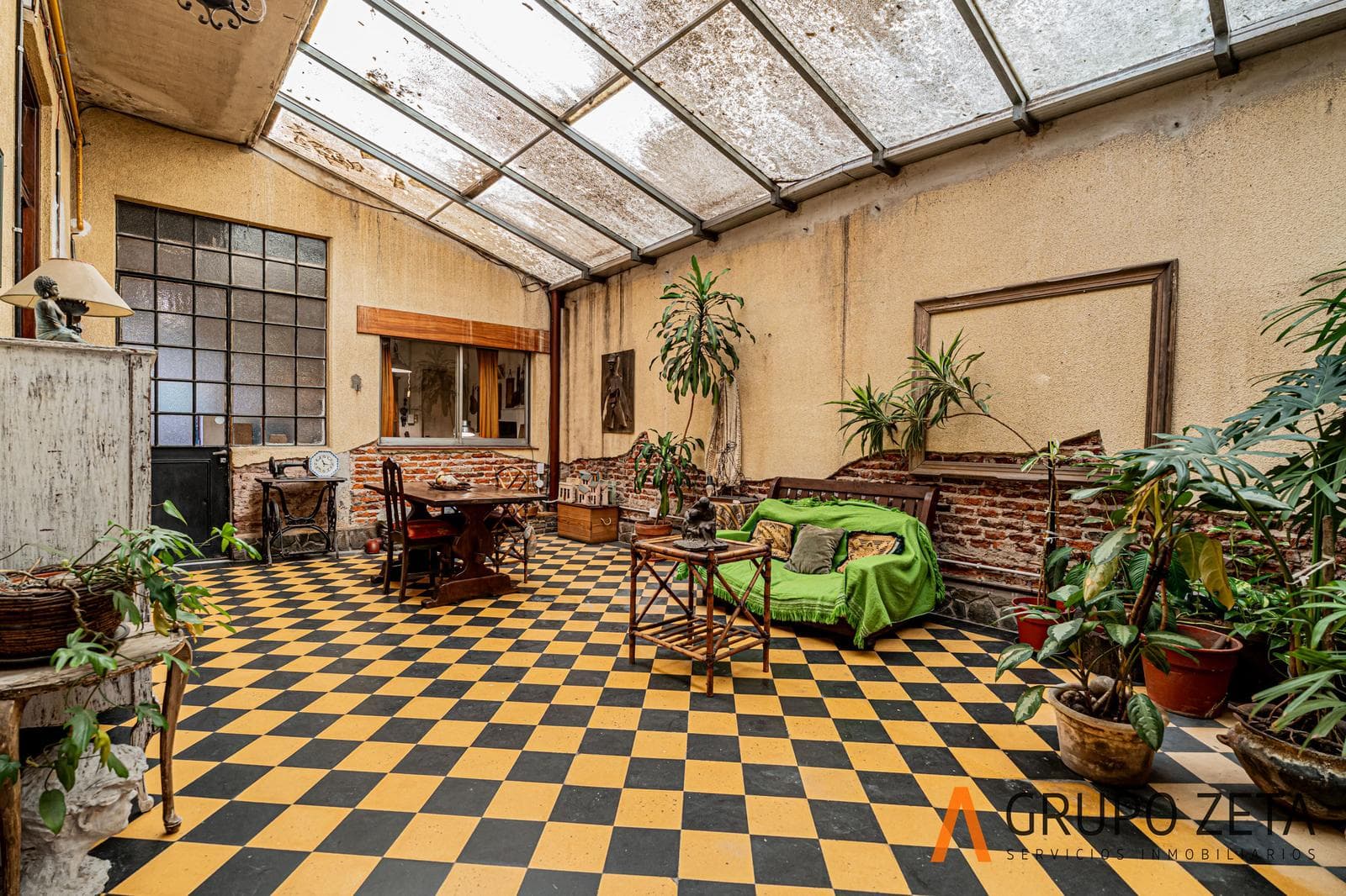PH en venta en Caballito de 220m2 con Gran patio y terraza propia