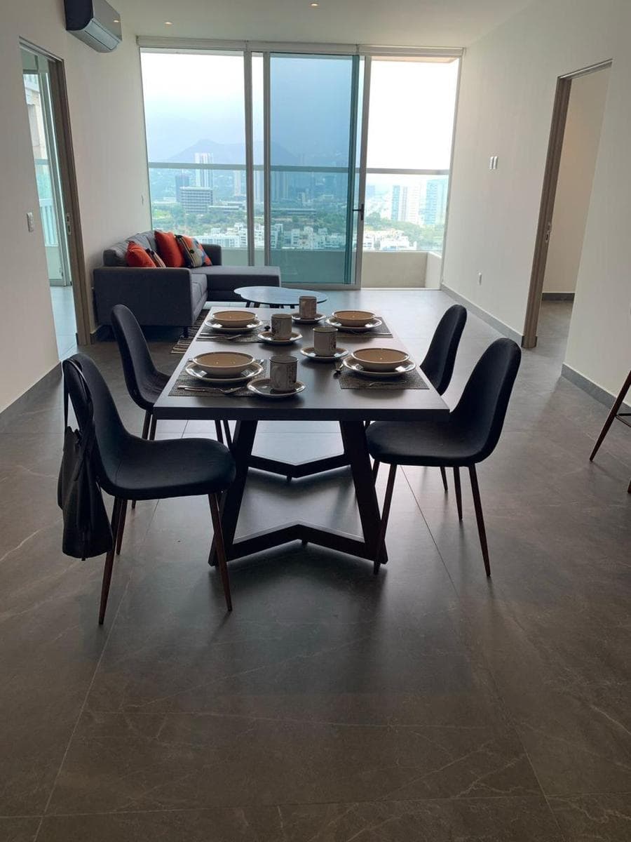 APARTMENT FOR RENT IN TORRE TOP