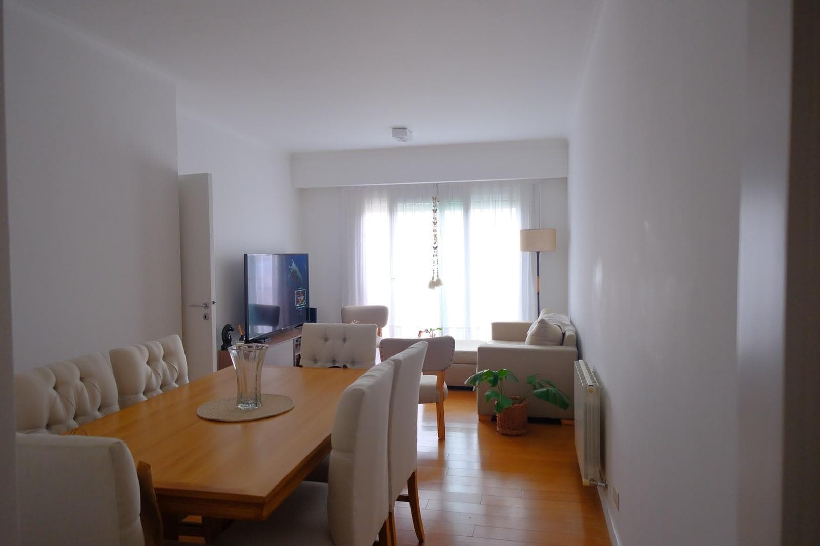 FOR SALE: Bright apartment in Recoleta.