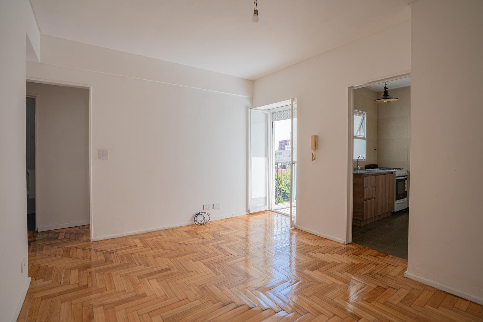 Renovated 2-room apartment with a balcony