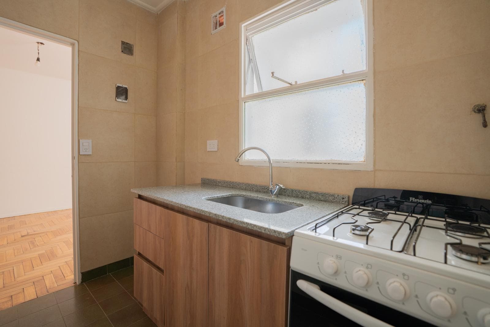 Renovated 2-room apartment with a balcony