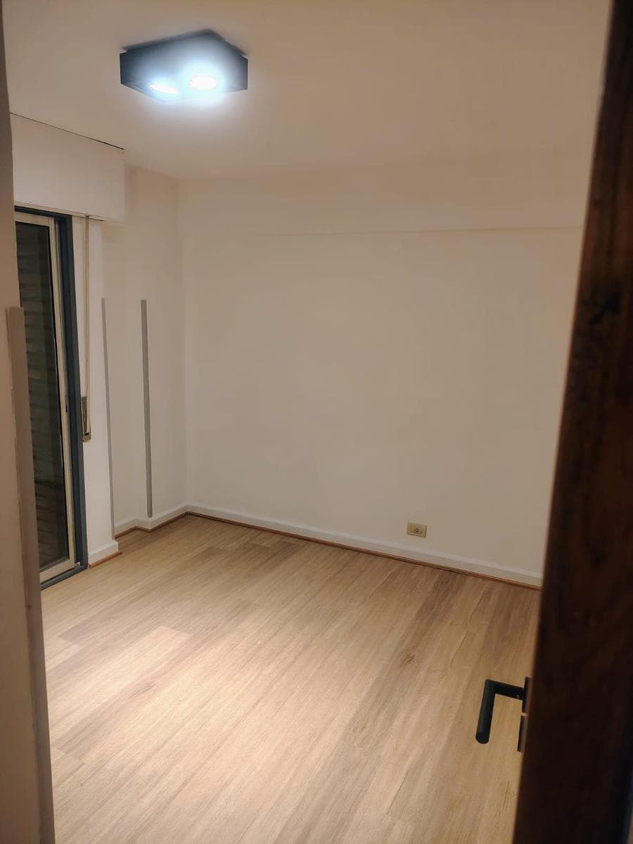 Renovated 1-bedroom apartment with 2 balconies and a view of Plaza España | Nueva Córdoba
