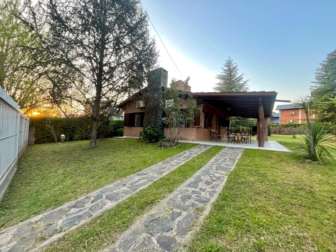 FOR SALE IN SANTA ROSA DE CALAMUCHITA: 2-BEDROOM HOME
