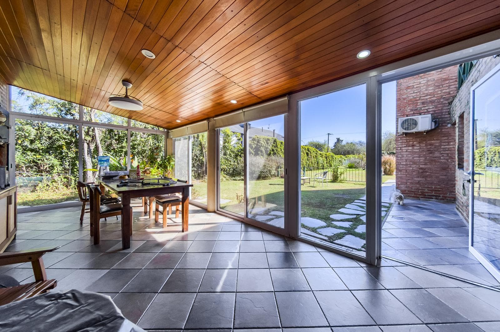 5-bedroom house for rent, with a pool and enclosed porch — Country Jockey Club