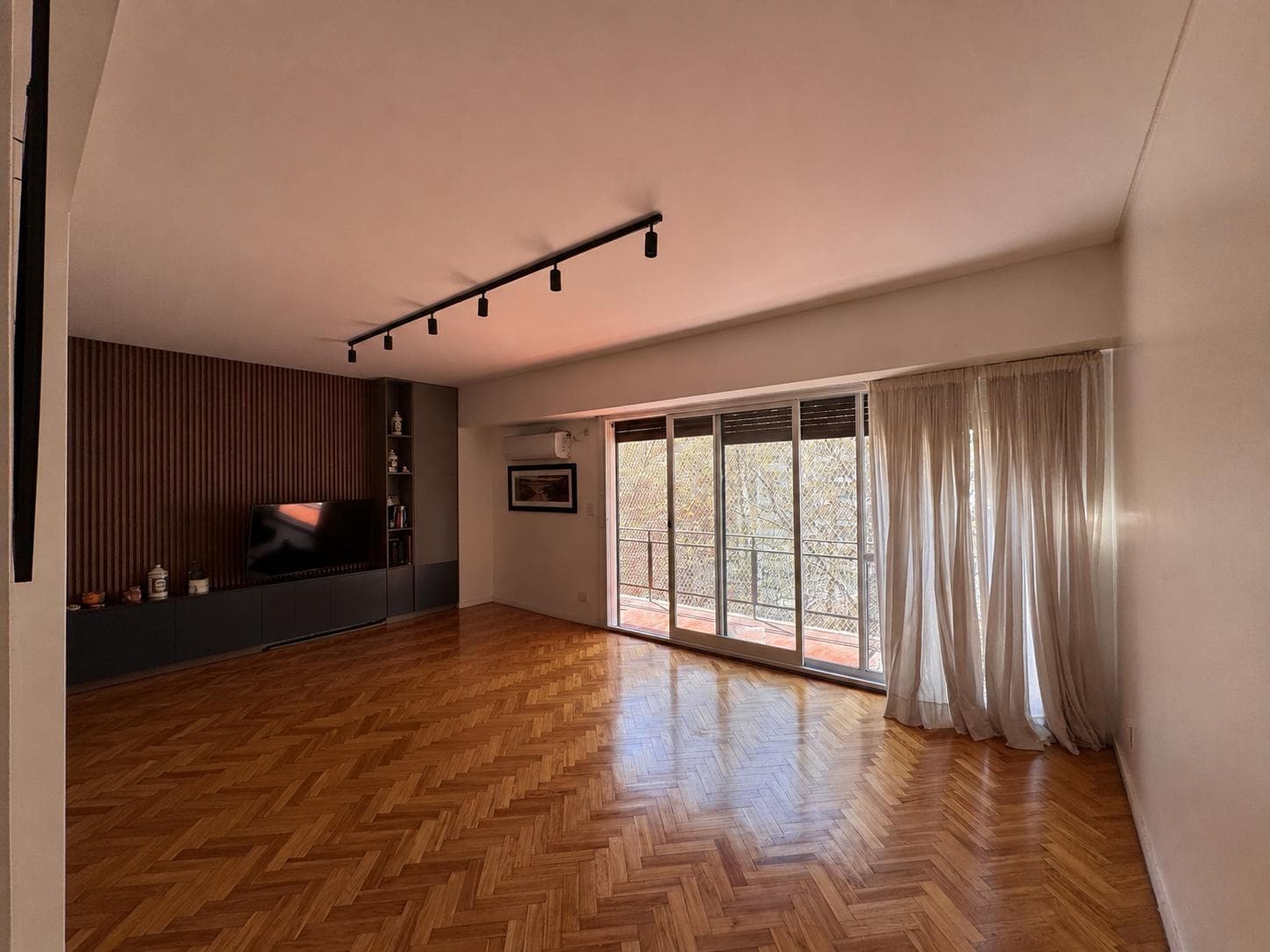 3-room apartment for sale - Belgrano - Garage and storage room - Building with security.