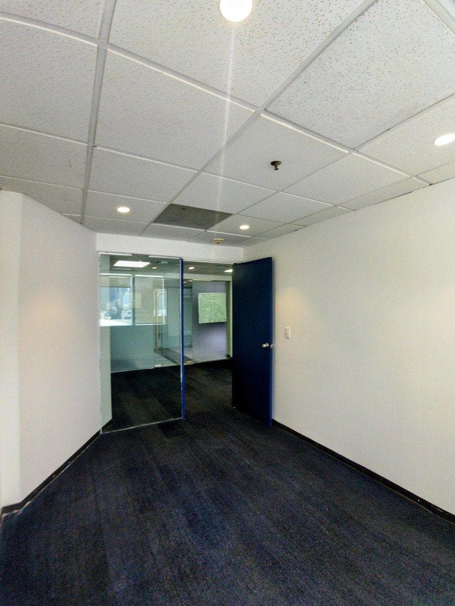 Office space for rent at WTC, Naples.