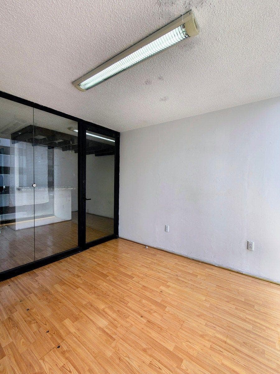 Office space for rent in Leibnitz, Miguel Hidalgo.