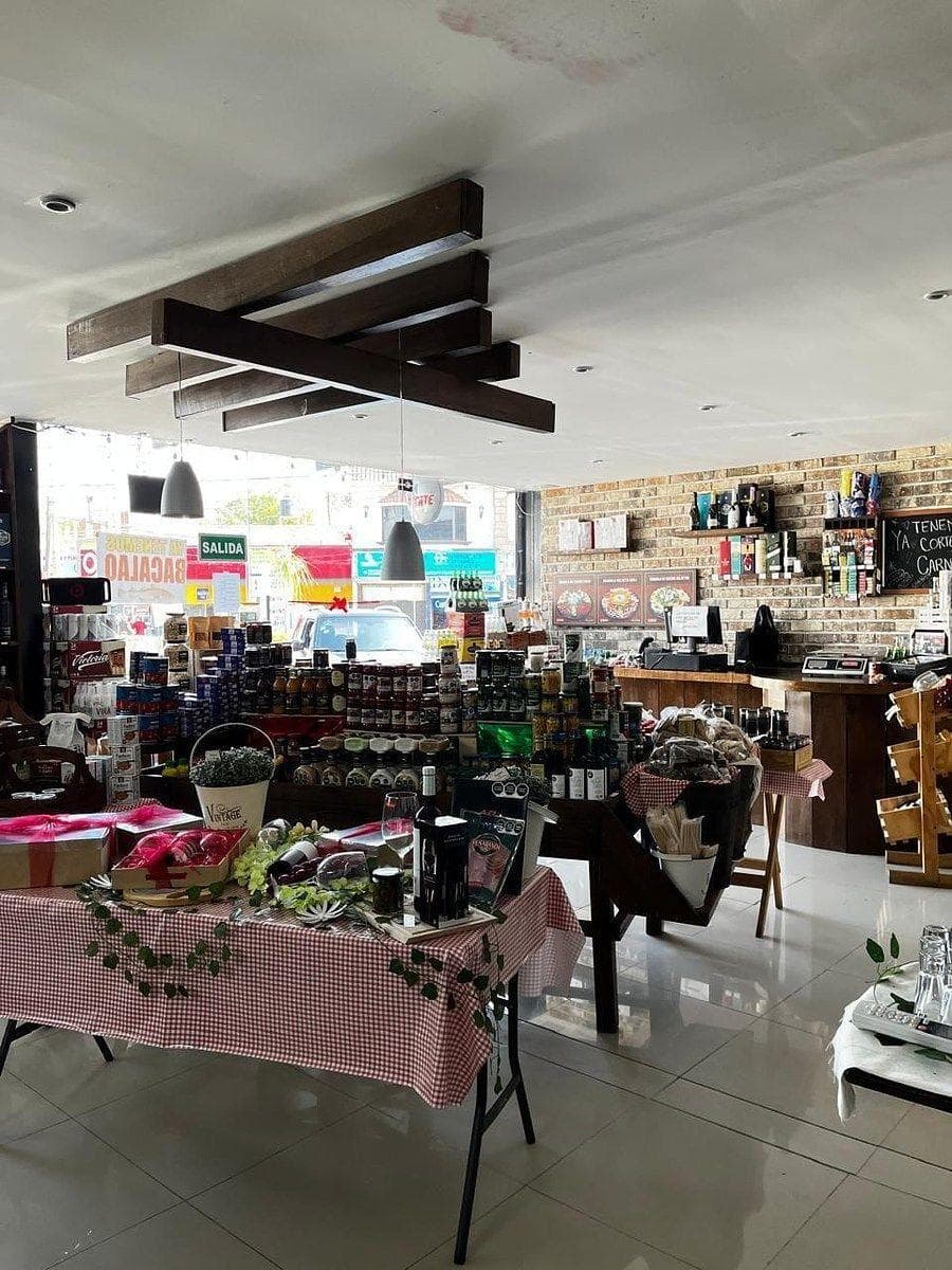 Commercial Space for Sale in Pabellón Lomas Estación Vieja, Oaxtepec, Morelos.