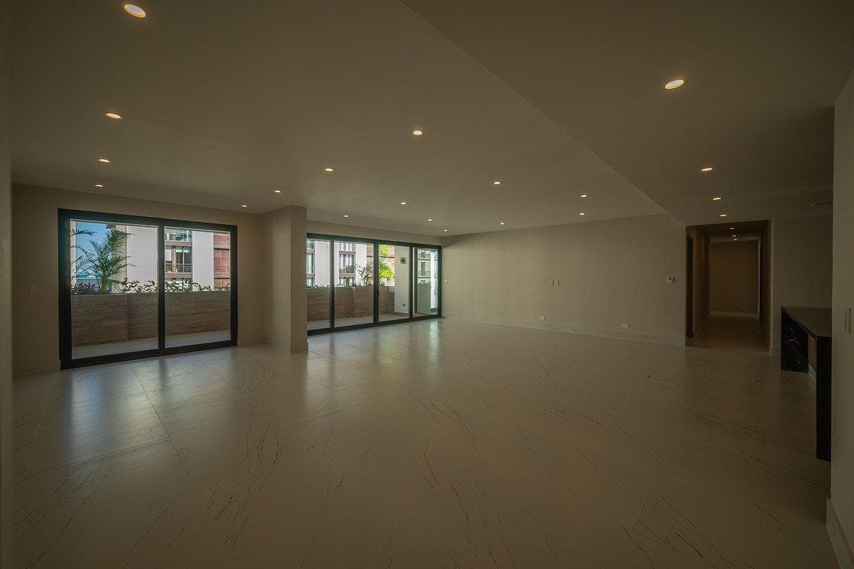 Se vende departamento con terraza en Puerto Cancún.