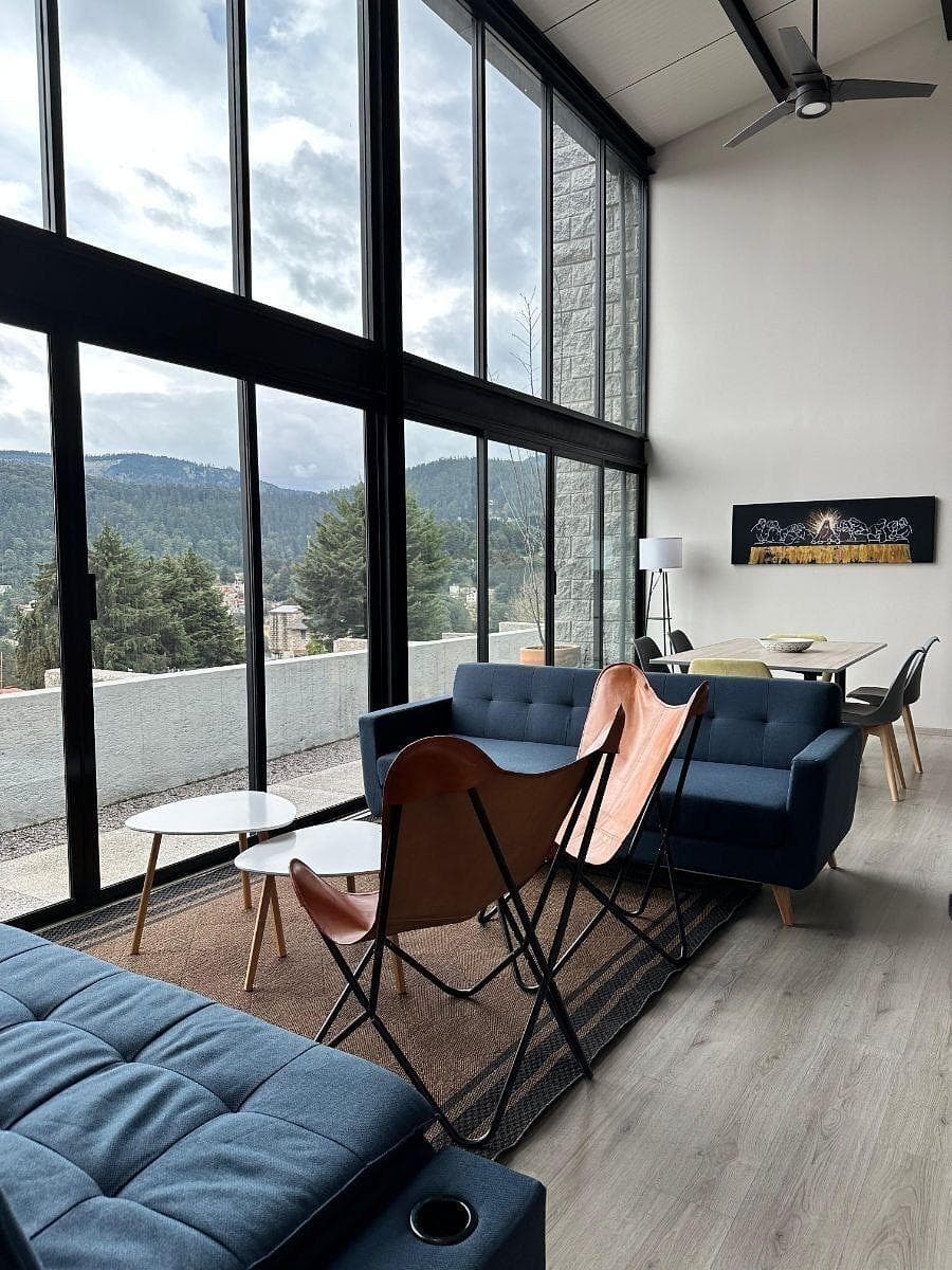 Beautiful house for sale in San Lorenzo Acopilco with a view of the forest.