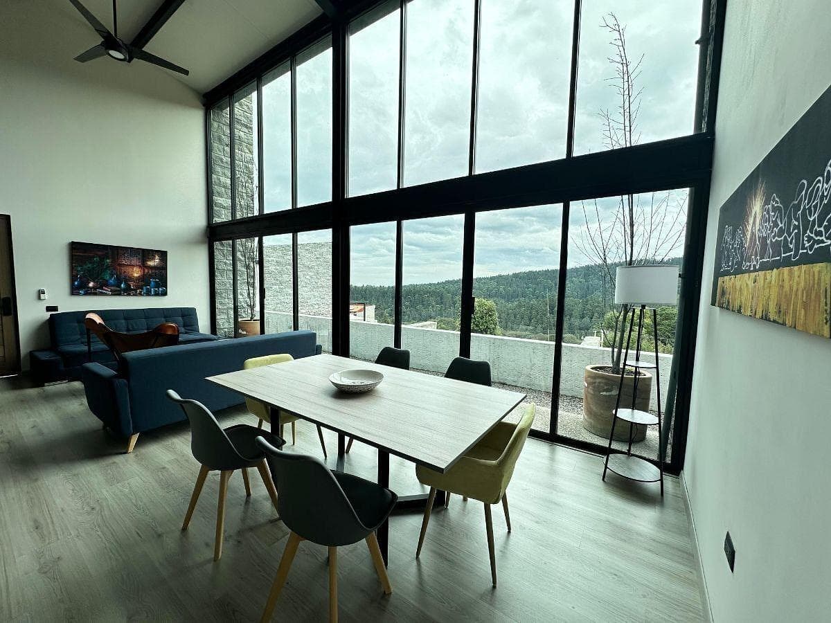 Beautiful house for sale in San Lorenzo Acopilco with a view of the forest.