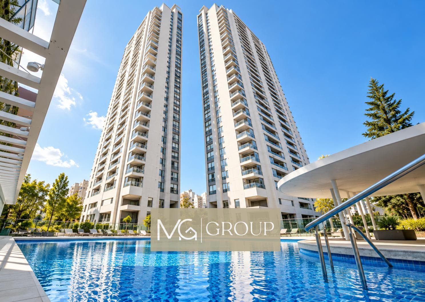 Sale of a 5-room apartment with a view in a high-end building in Caballito.