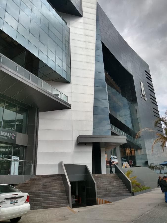 Office - Zona Plateada Shopping District