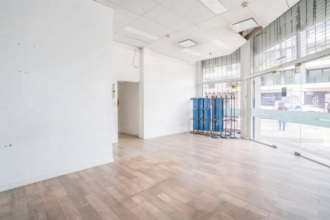 Commercial space in Villa Urquiza - on the corner -