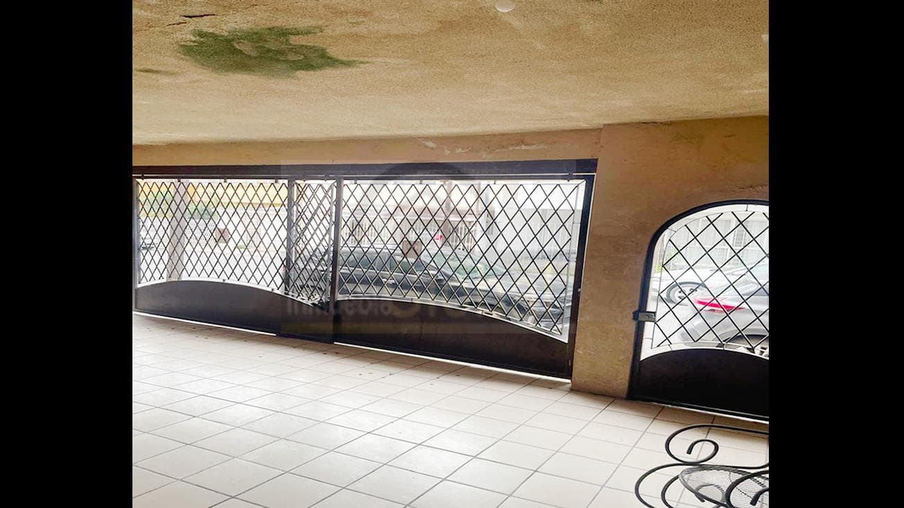 OPPORTUNITY: HOUSE TO RENOVATE IN THE TEC AREA NEAR EL GAUCHO, MTY, NL