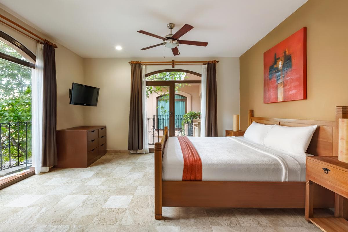 Luxury 3-Bedroom Condo for Sale on 5th Avenue, Playa del Carmen P3892