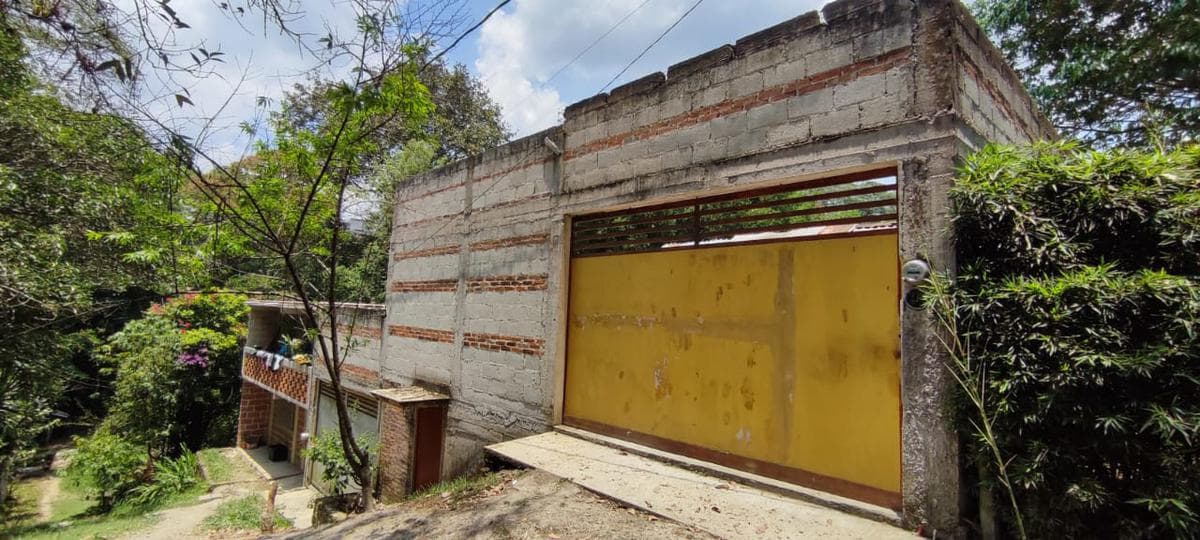 House for sale in Coatepec, Anáhuac neighborhood (shell construction)
