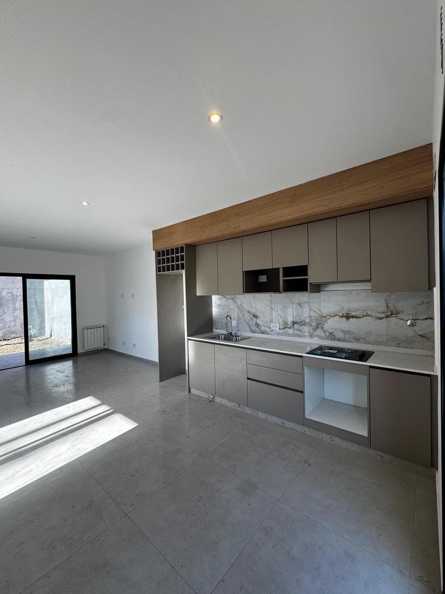 3-Bedroom House for Sale with Garage in Monte Grande