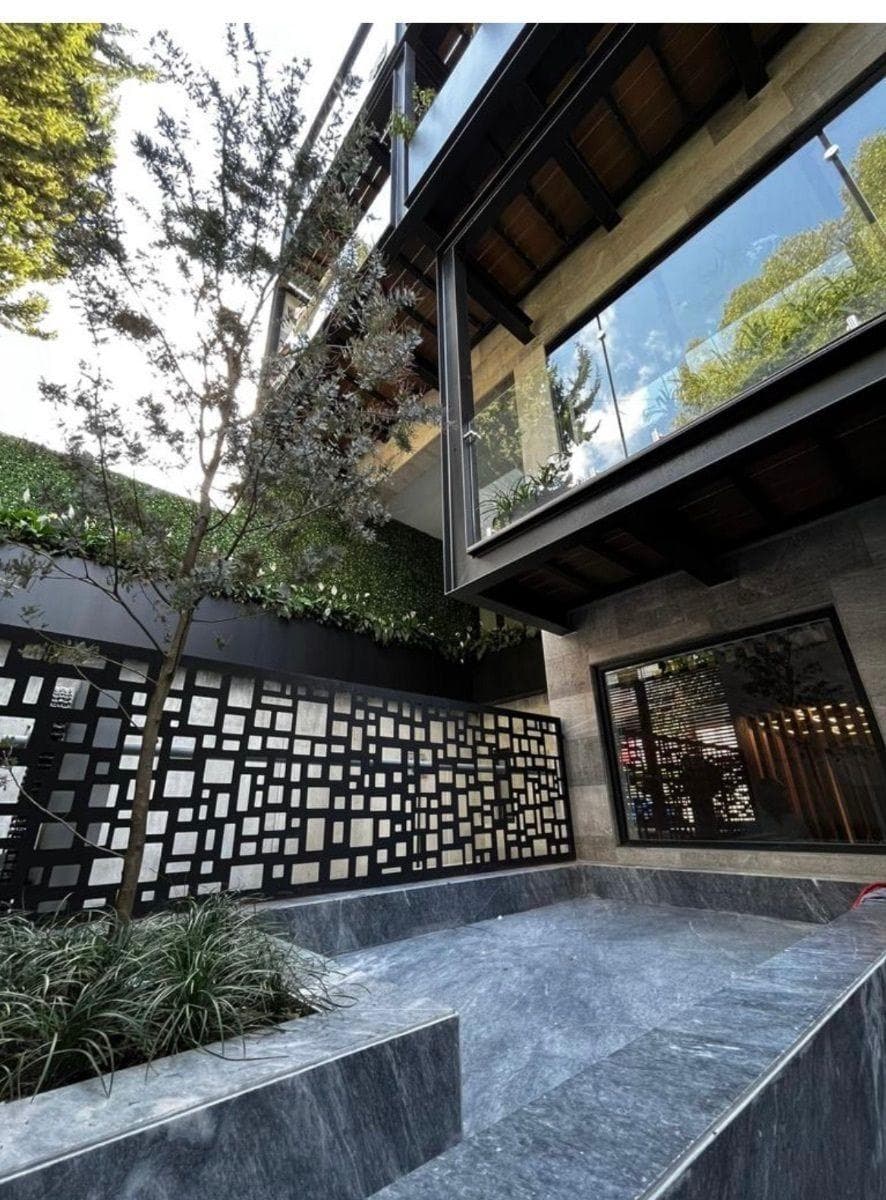 PH $31,000,000 INVESTORS. BRAND-NEW IN POLANCO I S