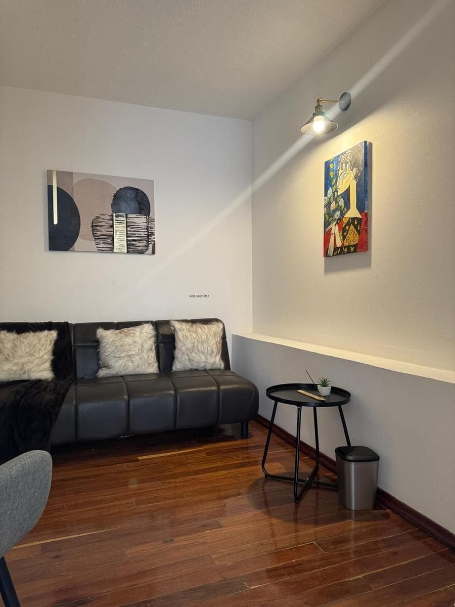 FURNISHED HOUSE/OFFICE $4,290,000 BOSQUES DEL LAGO, CUAUTITLAN IZCALLI.