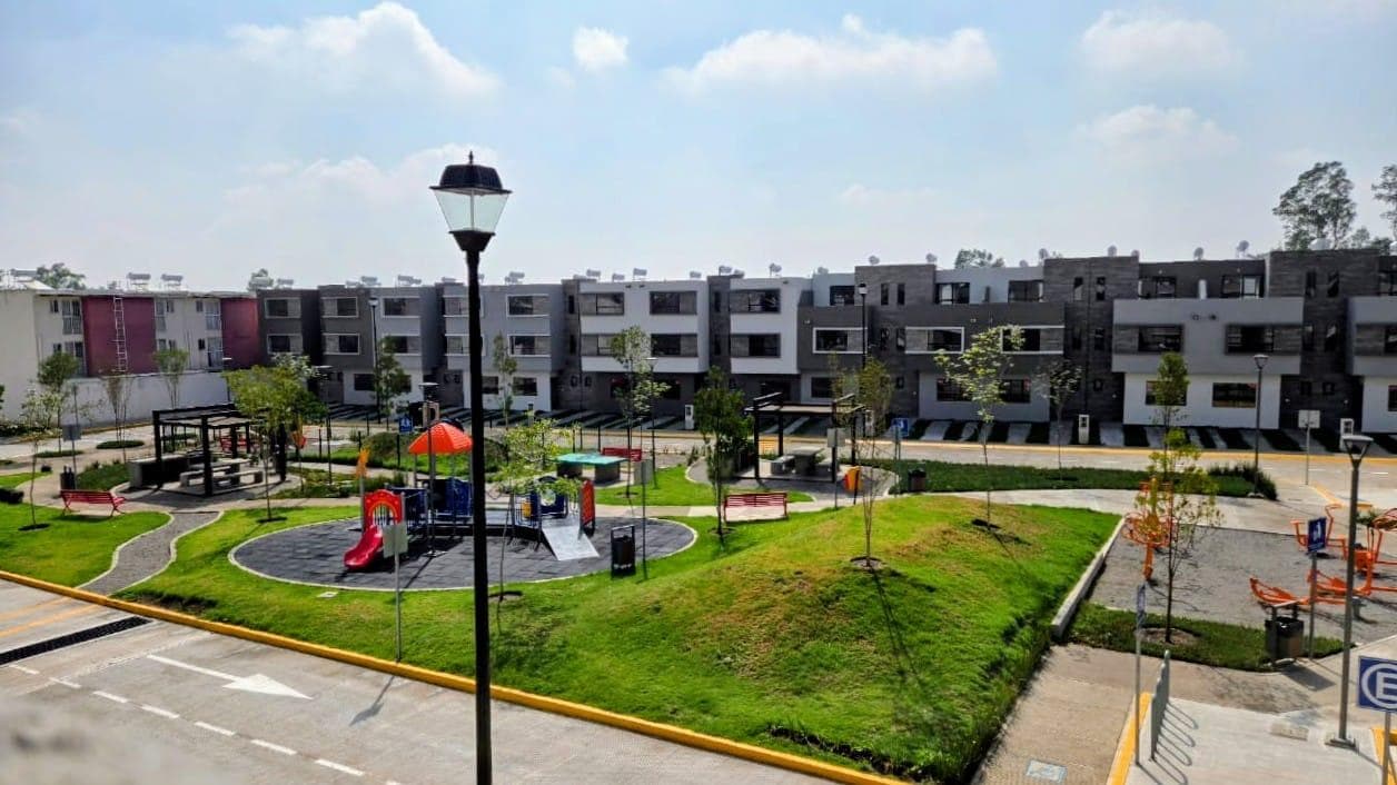 THREE-STORY HOMES IN CUAUTITLÁN IZCALLI, PRICED AT $2,779,000, WITH A SWIMMING POOL AND CLUBHOUSE