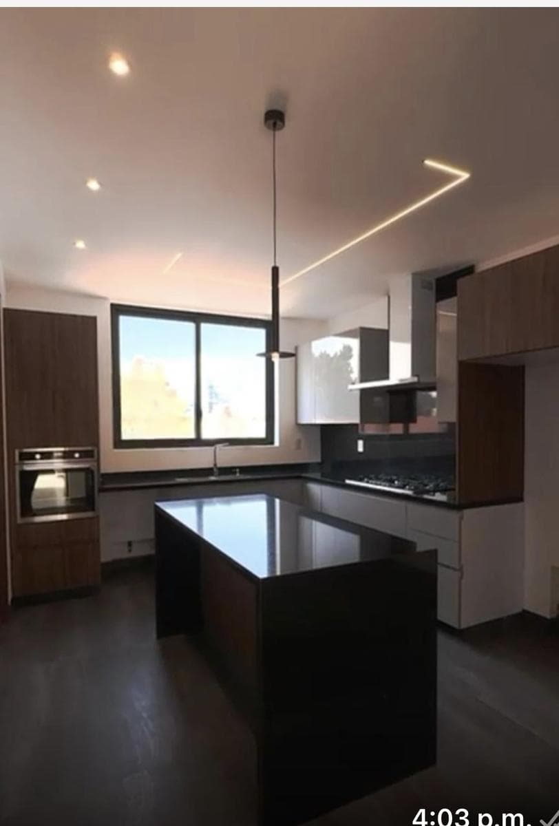 Asking Price: $31,000,000. Polanco I Section. Miguel Hidalgo District. 318 m².